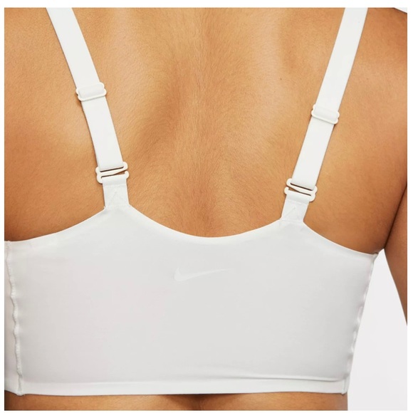 NIKE Dri-FIT Indy Luxe Convertible Low Support Sports Bra - Picture 5 of 6